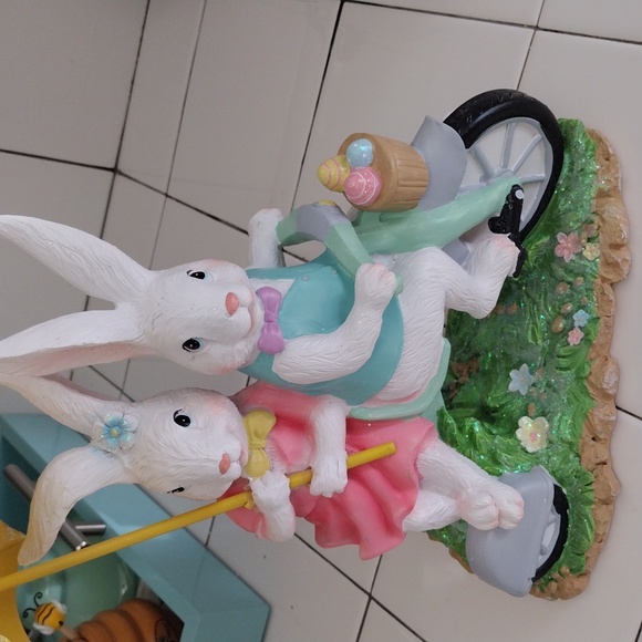 Spring Decor - Picture 1 of 2